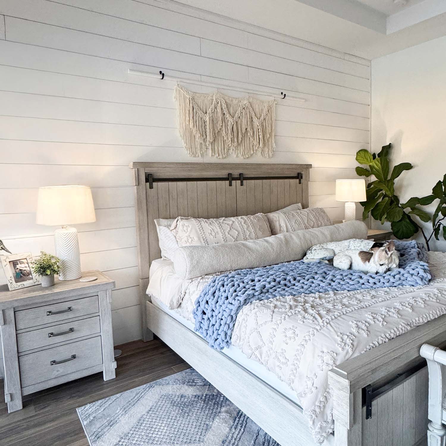 Primed White Wood Shiplap Boards (25 SF) - Image 6